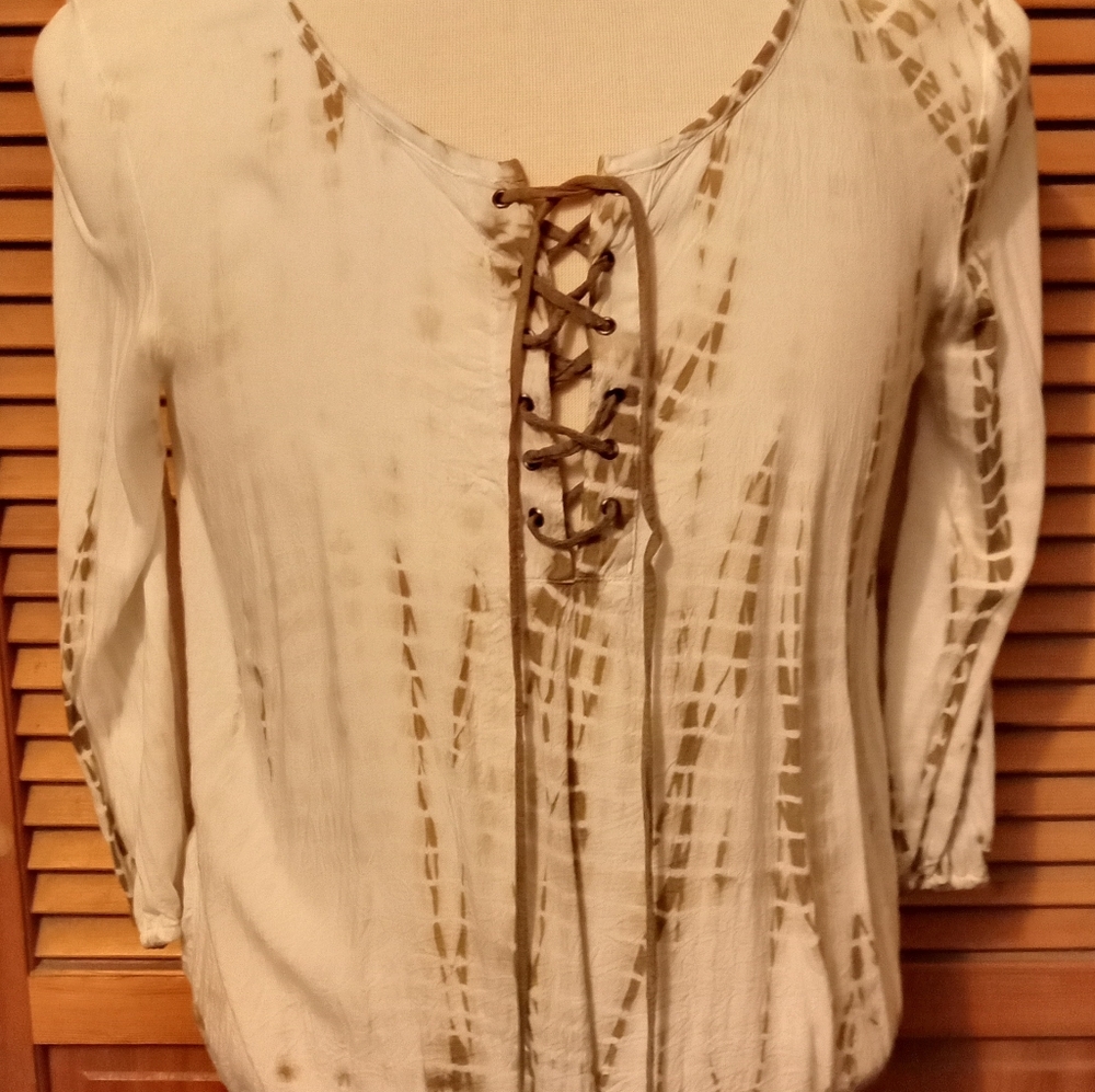 White,lace up blouse